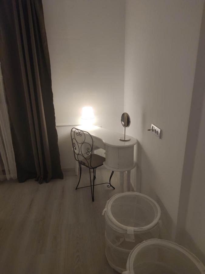 Apartment 51 - Bright, Spacious, Lux 1 Bedroom In The City Center - Stari Grad Belgrado Esterno foto